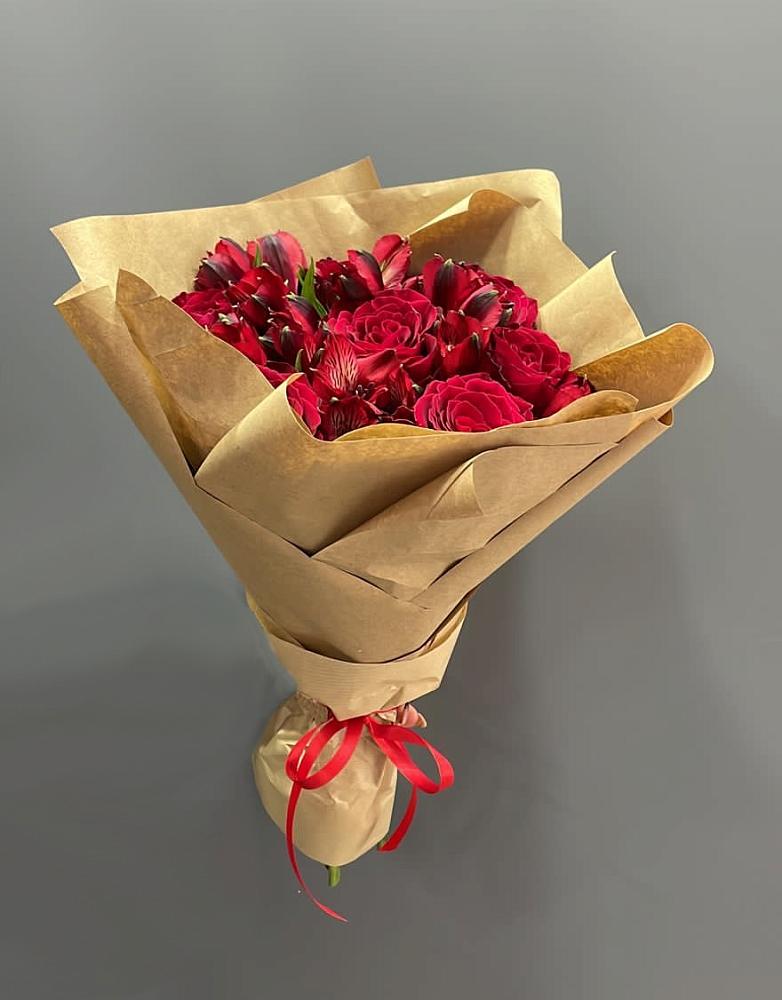 Букет цветов из: Альстромерии и Розы в Долматово