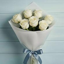 Букет 7 Белых роз Эдлесс Лав в Долматово