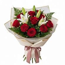 Букет цветов из:  Лилии и Розы в Долматово