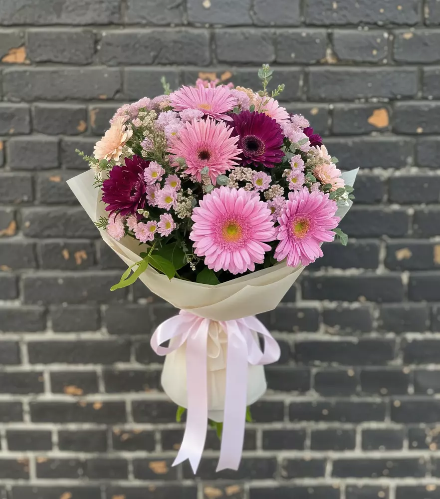 Букет цветов из: Герберы и Хризантемы в Долматово
