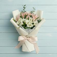 Букет цветов из:  Альстромерии в Долматово