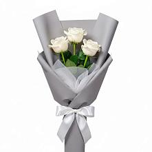Букет 3 белые розы в Долматово