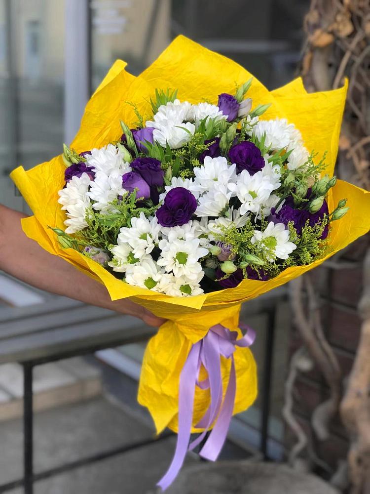 Букет цветов из: Ирисы, Хризантемы и Ромашки в Долматово