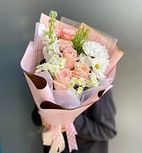 Букет цветов из:  Хризантемы и Розы в Долматово