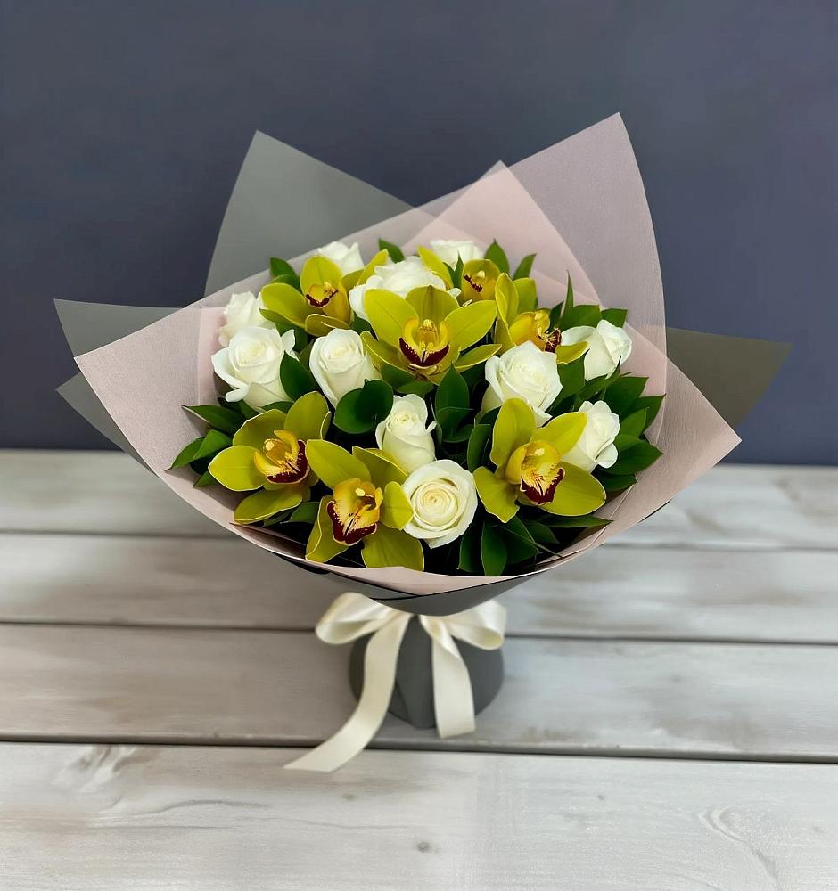 Букет цветов из: Орхидеи и Розы в Долматово