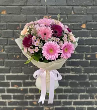 Букет цветов из:  Герберы и Хризантемы в Долматово