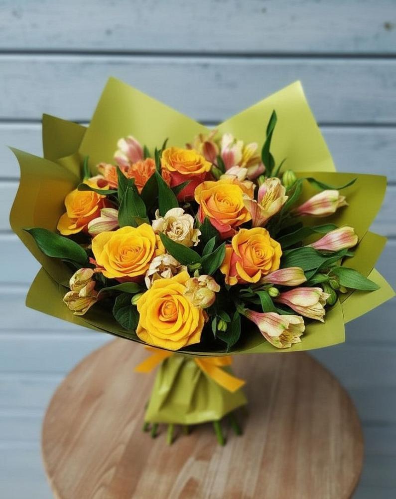 Букет цветов из: Альстромерии и Розы в Долматово
