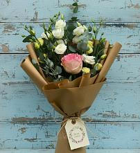 Букет цветов из:  Розы и Лизиантусы #REPLACE_PRED# Долматово